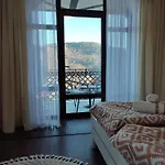 Guest house карпатська вершина Yaremche