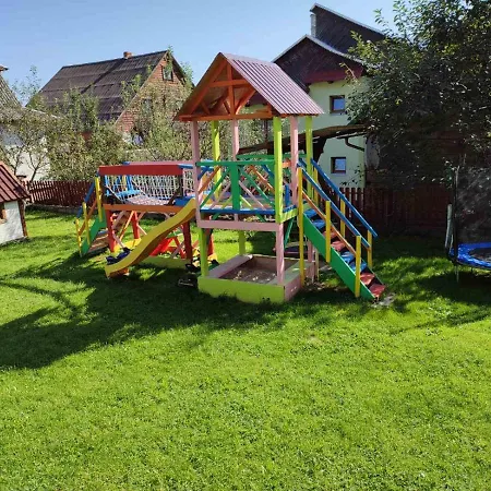 بيت ضيافة карпатська вершина 3*