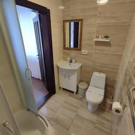 карпатська вершина بيت ضيافة ياريمتشي